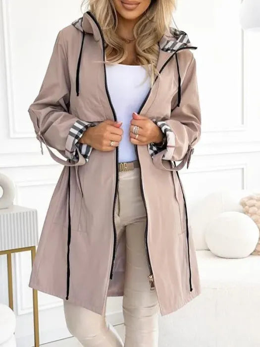 Alina™ | Stylowy Płaszcz z Kapturem i Modnym Krojem
