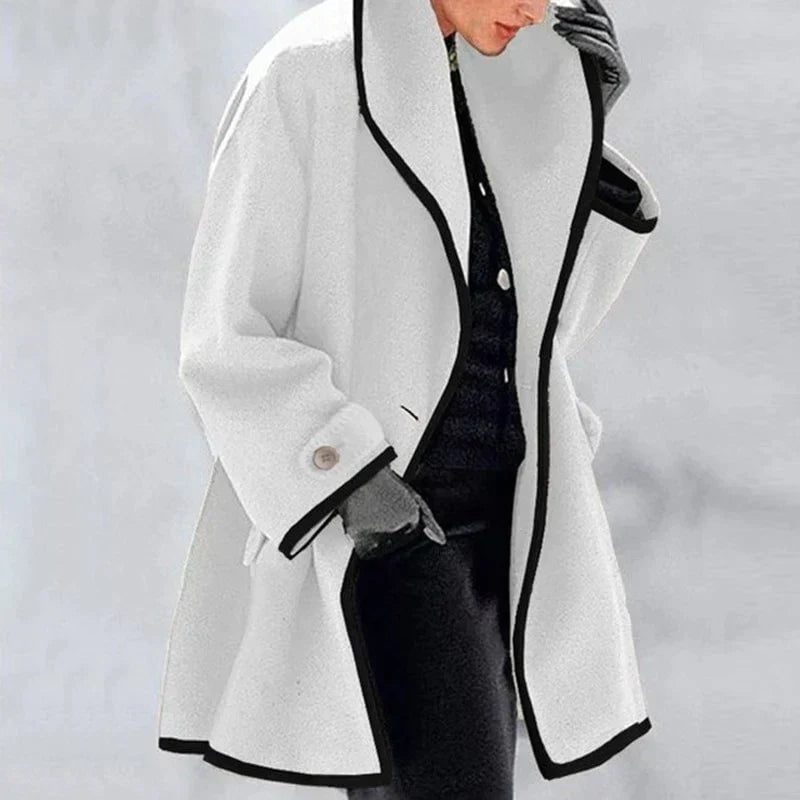 Marlena™ | Stylowy Asymetryczny Płaszcz z Kontrastową Lamówką